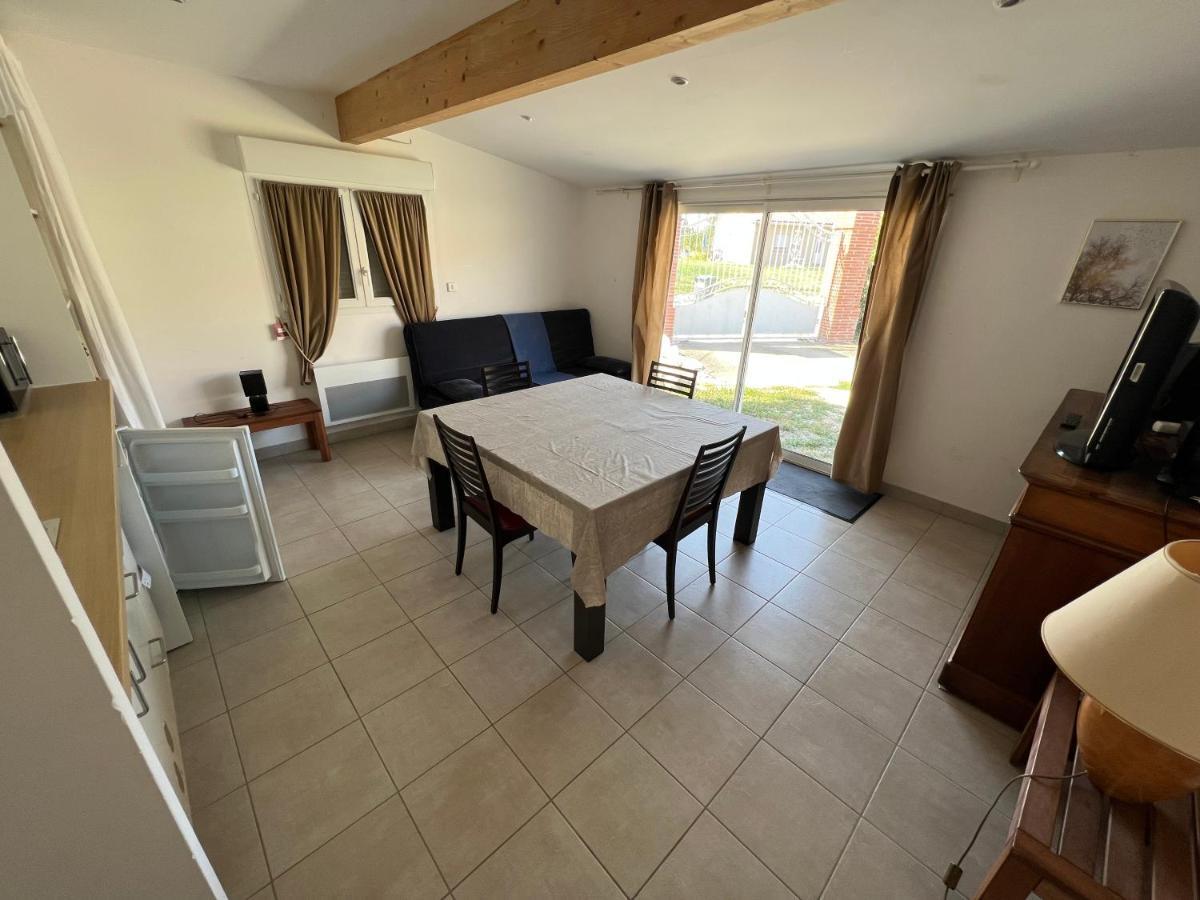 Chambre D'Hote Les Murailles Auterive  Экстерьер фото